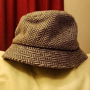 American Eagle Trilby hat